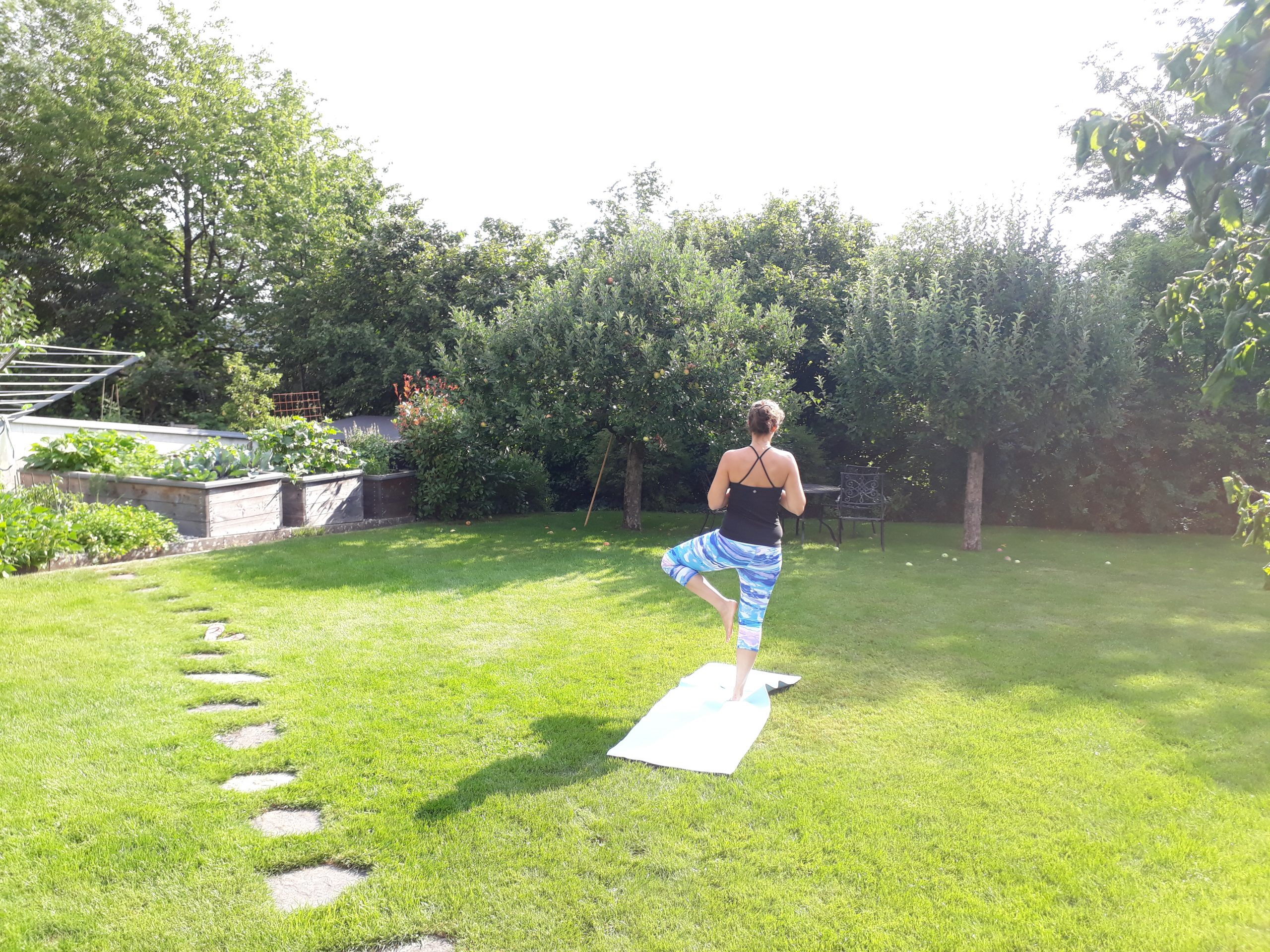 SCHWANGEREN YOGA im PARK